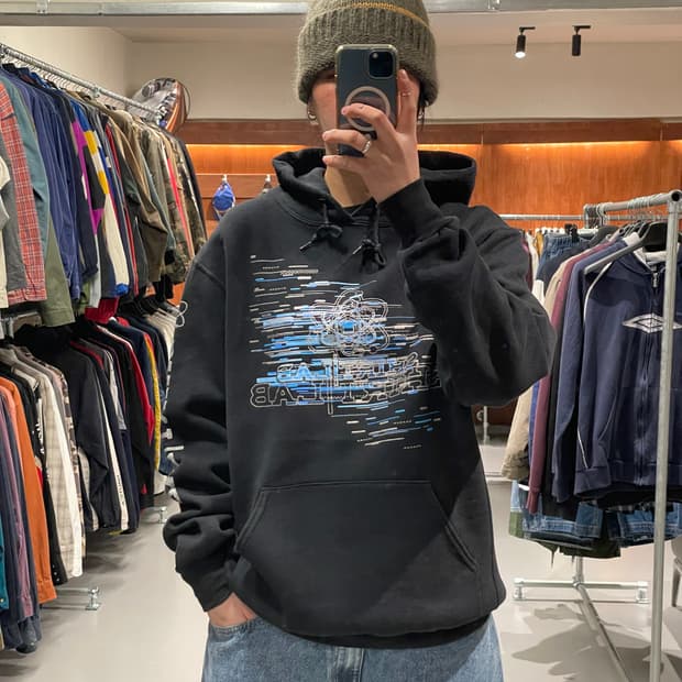 러셀 프린팅 후드 티셔츠   