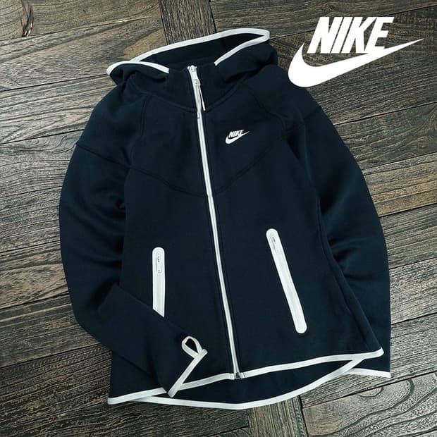 [나이키] 로고 프린팅 테그팩 후드 집업 네이비 M19463