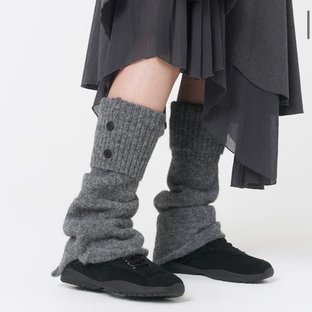 미세키서울 버튼 니트 레그워머 그레이