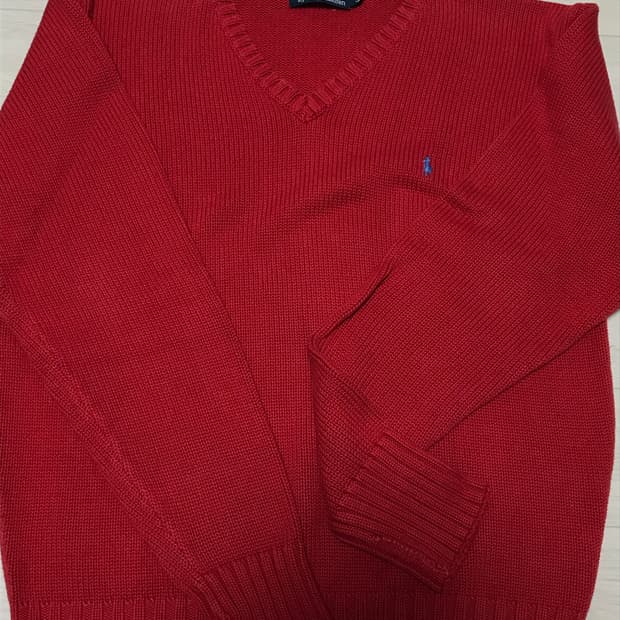 폴로 브이넥 니트 레드