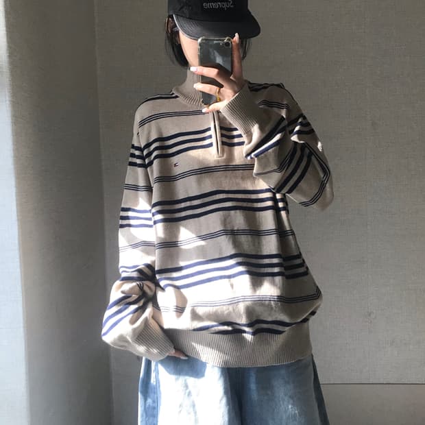 타미힐피거 베이지 니트 반집업