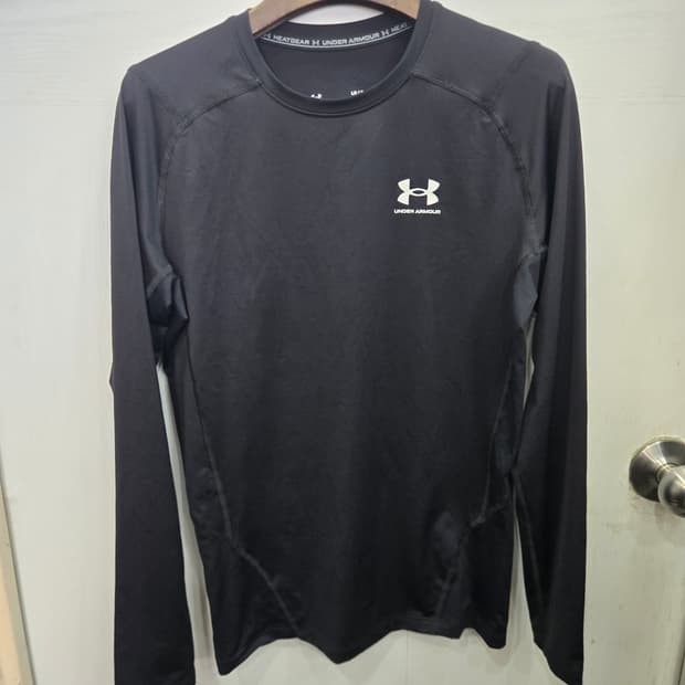 LG/G사이즈)) UNDER ARMOUR 언더아머 기능성 긴팔티셔츠!
