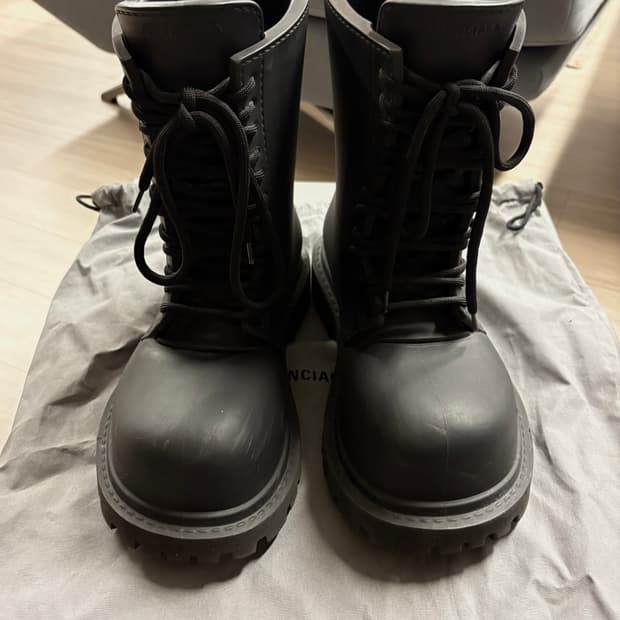 발렌시아가 스테로이드 부츠 40사이즈