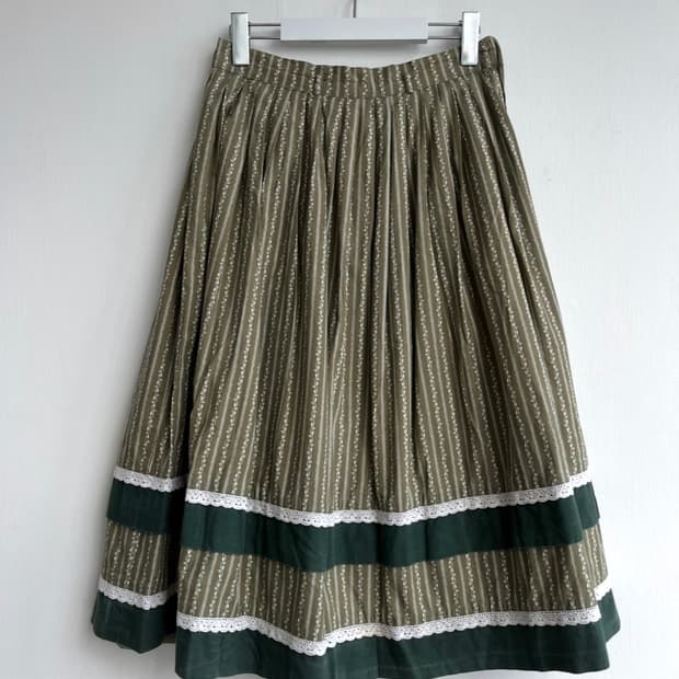 Almhorn 스트라이프 트라흐텐 코튼 스커트