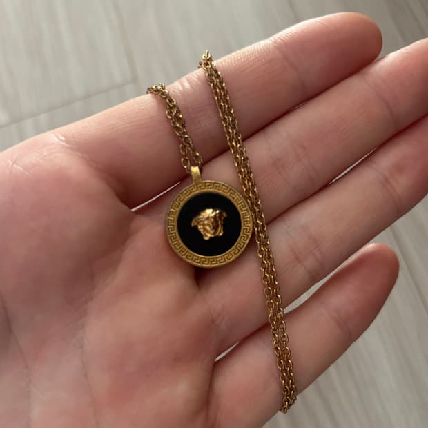 베르사체 목걸이 급처