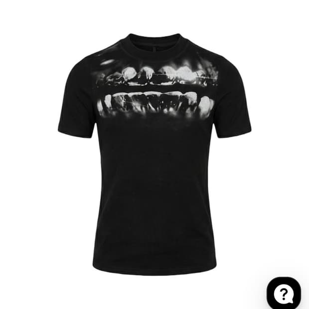 비엑세스 Opium Graphic Slim Fit T-Shirt