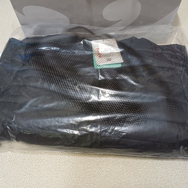 [4]산산기어 25fw 서픽스 푸퍼 패딩 블랙 미개봉 새상품