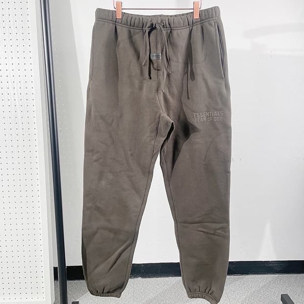 (정품/새상품) 피어 오브 갓 에센셜 남성 오프블랙 기모 스웻팬츠