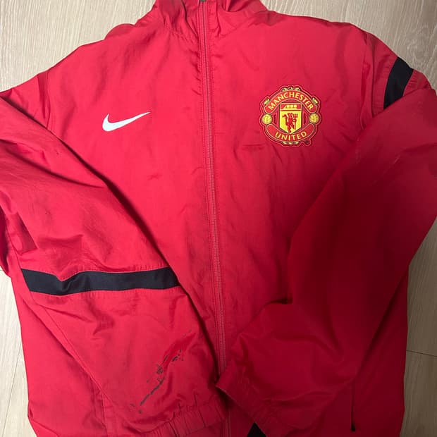 맨유 나이키 바람막이