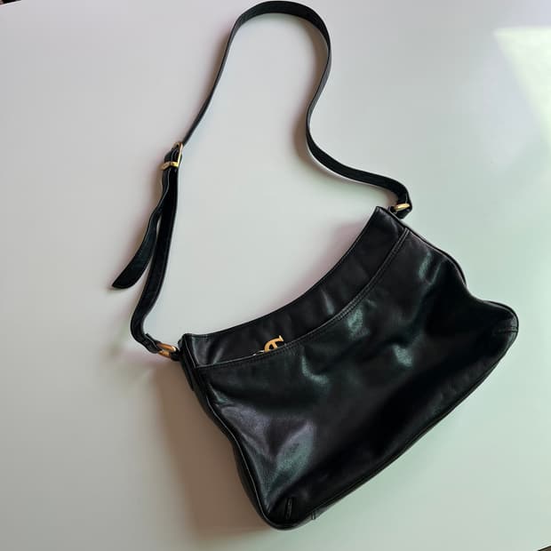 Aigner Leather shoulder Bag