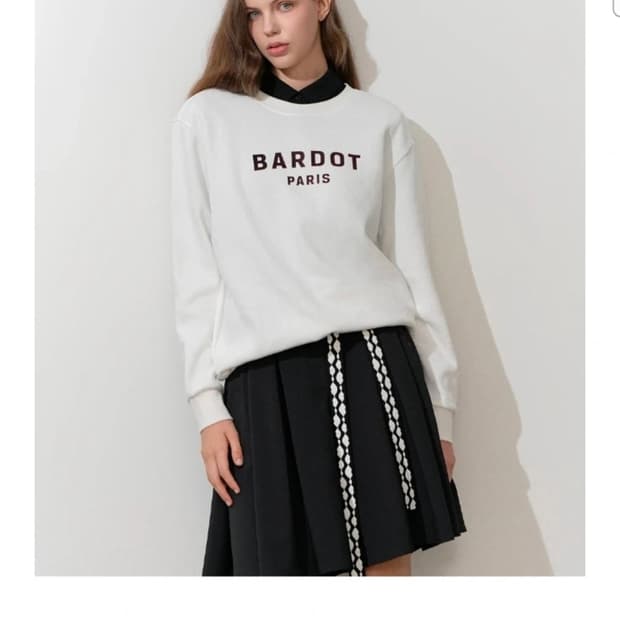 [새상품] Bardot 바르도 스웨트셔츠