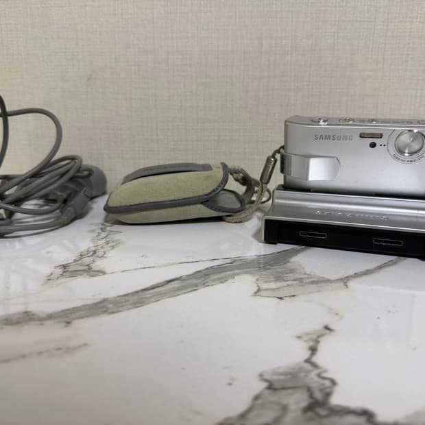 삼성 컴팩트디카 #11 PMP 디지털 커메라(2기가 메모리카드추가)