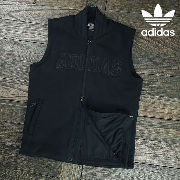[아디다스] 빅로고 자수 집업 베스트 조끼 블랙 M19157