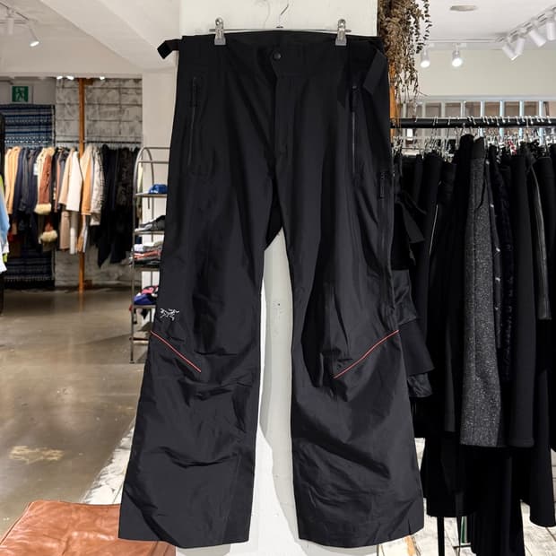 아크테릭스 블랙 벤티 고어텍스 RECCO 팬츠