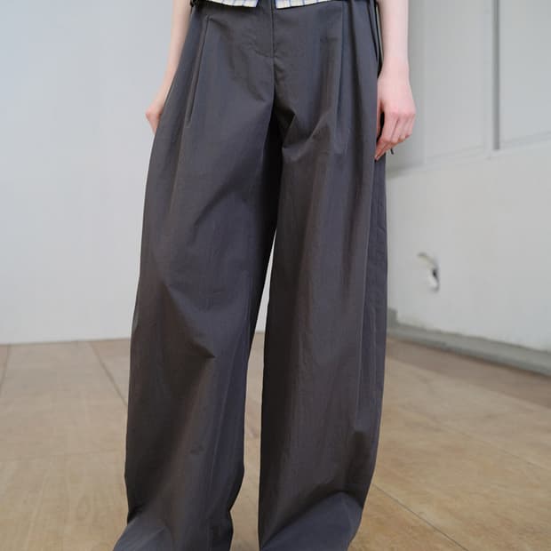 Raive- Side Tuck Detail Pants(차콜 2사이즈)
