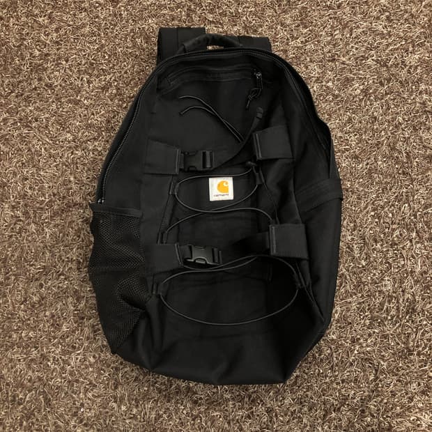 칼하트 WIP 킥플립 백팩칼하트 WIP 킥플립 백팩