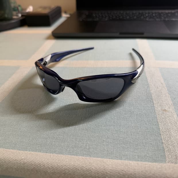 Oakley valve 1.0 sunglasses(쿄카 선글라스)