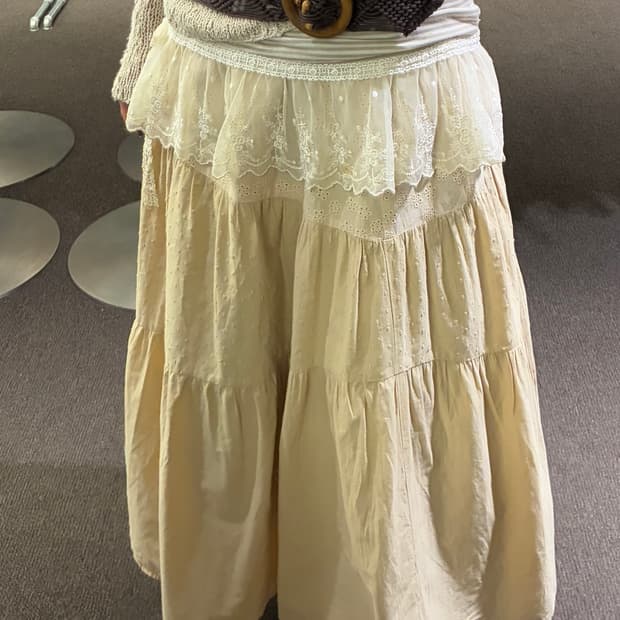 OS)Japanese vintage 옐로우 베이지 펀칭 롱 스커트
