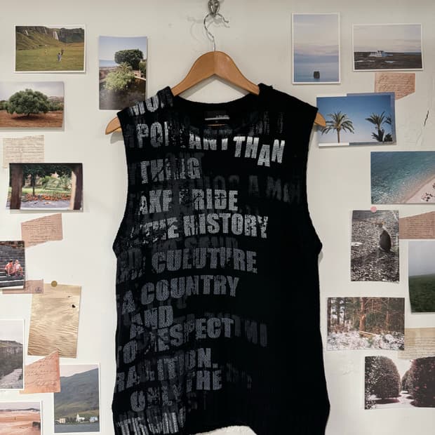 In the attic 니트 조끼