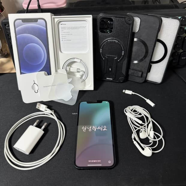 아이폰12 블랙64gb A급 풀박스 이어폰/배터리/충전기/케이스