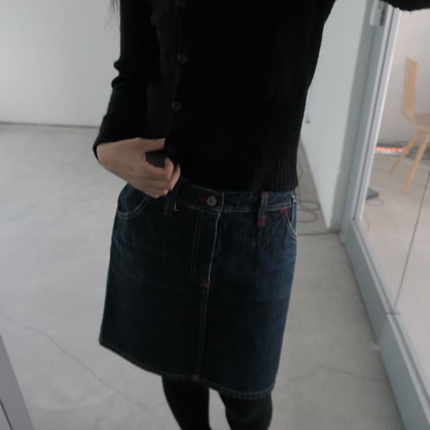 디에이디 빈티지 레드스티치 포인트 데님스커트