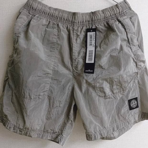 스톤아일랜드 스윔팬츠 메탈릭 실버