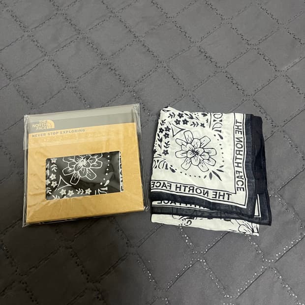 노스페이스 반다나 블랙,화이트 세트