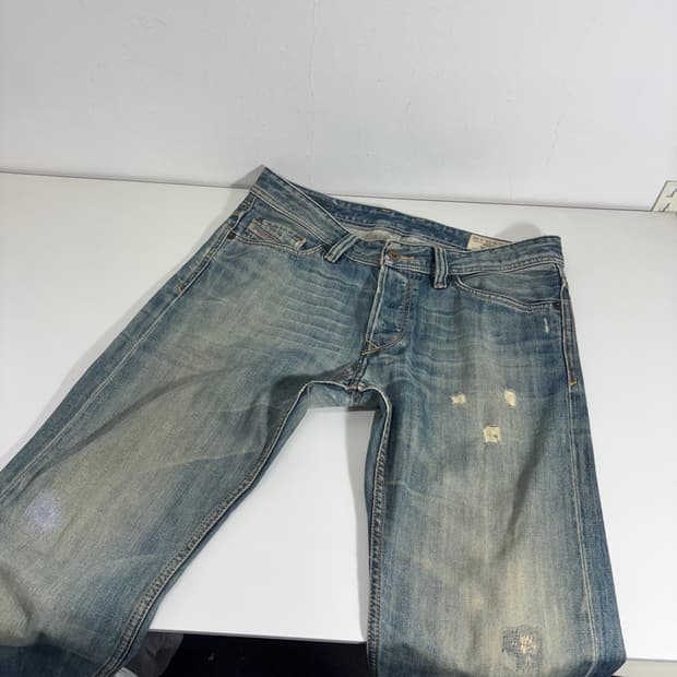 31 디젤 스트레이트핏 디스트로이드 바이커 데님팬츠