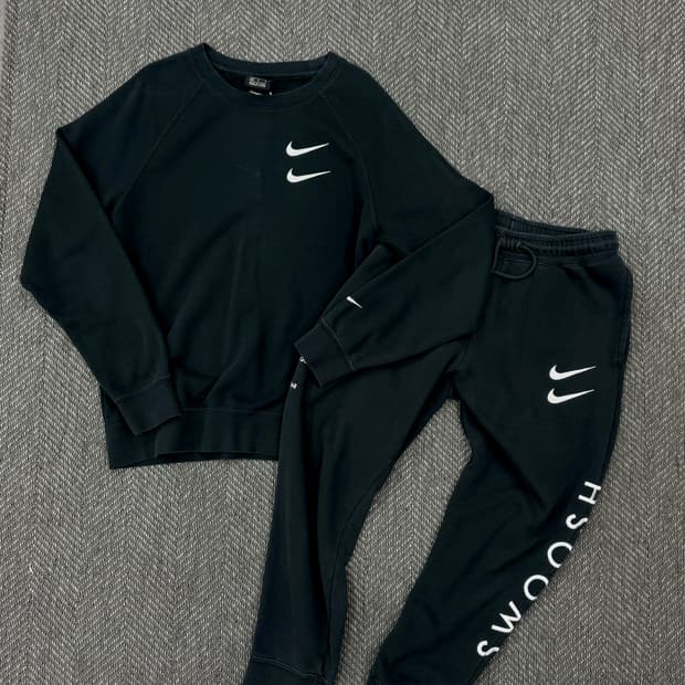나이키 더블 스우시 트레이닝 셋업