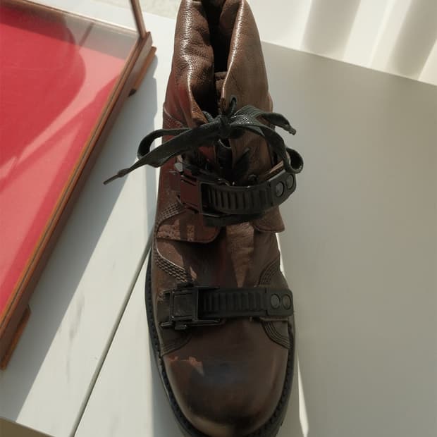 CABANE de ZUCCA buckle boots