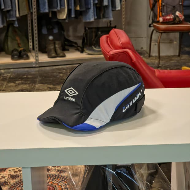 엄브로 모자