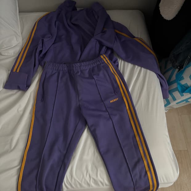 널디 상하의 세트