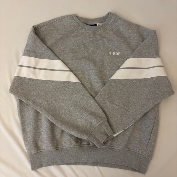 널디 그레이 맨투맨