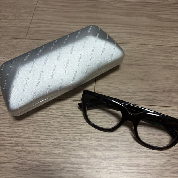 발렌시아가 안경