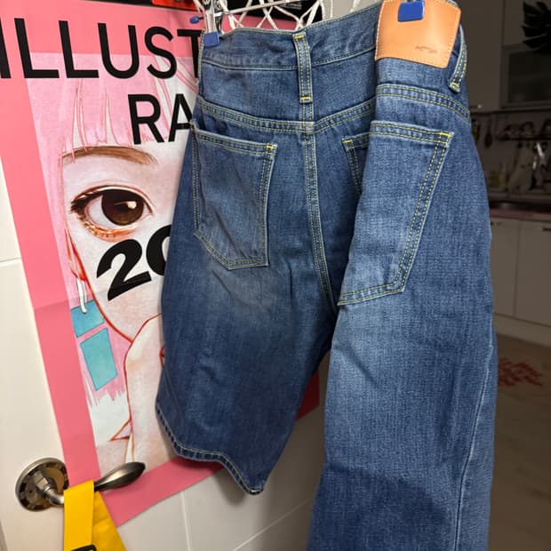 비바스튜디오 청반바지 미착용 판매 합니다.