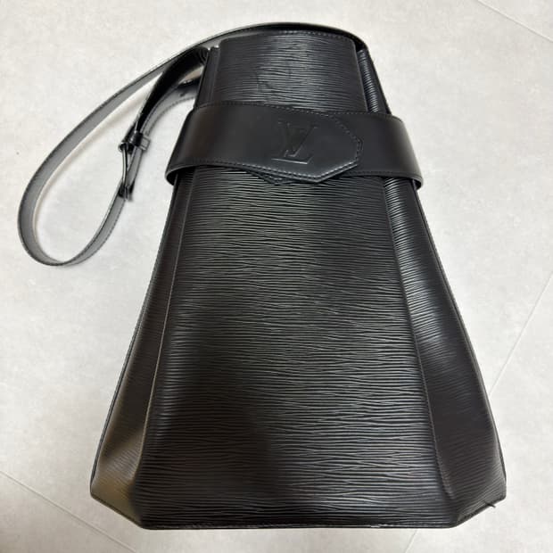 정품 루이비통 삭데폴