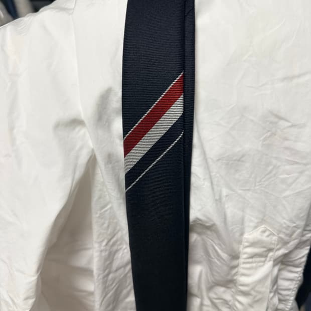 톰브라운 삼선 넥타이 네이비