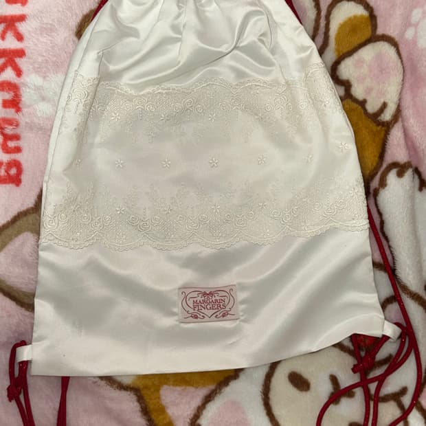 Margarin Fingers 스트링백팩