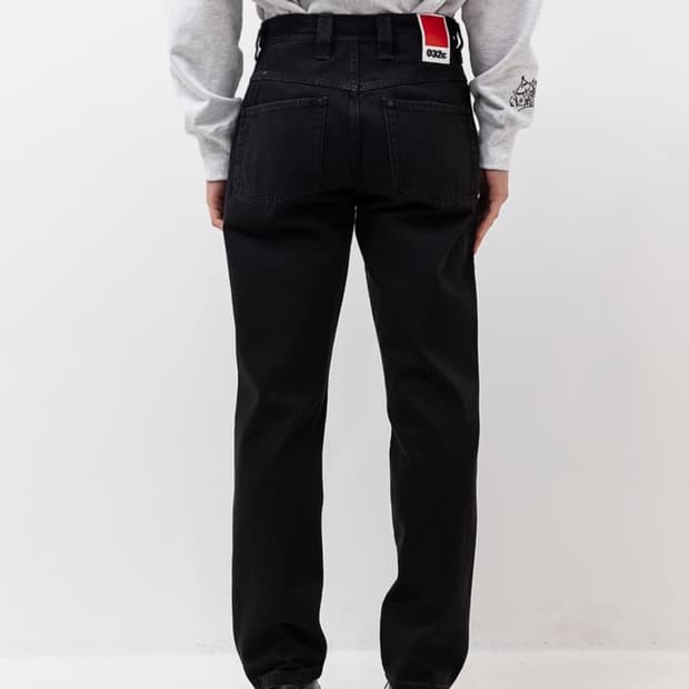 032c Jean Black (34)