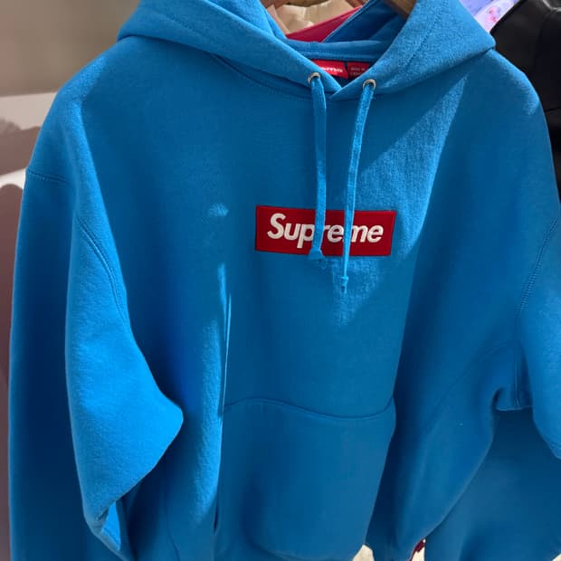 새상품 슈프림 박스로고 시안 M