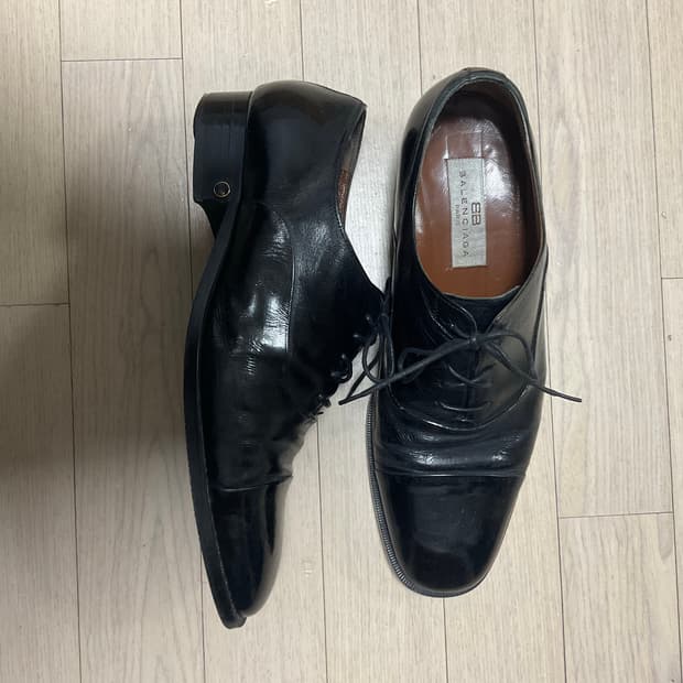 발렌시아가 더비슈즈 270