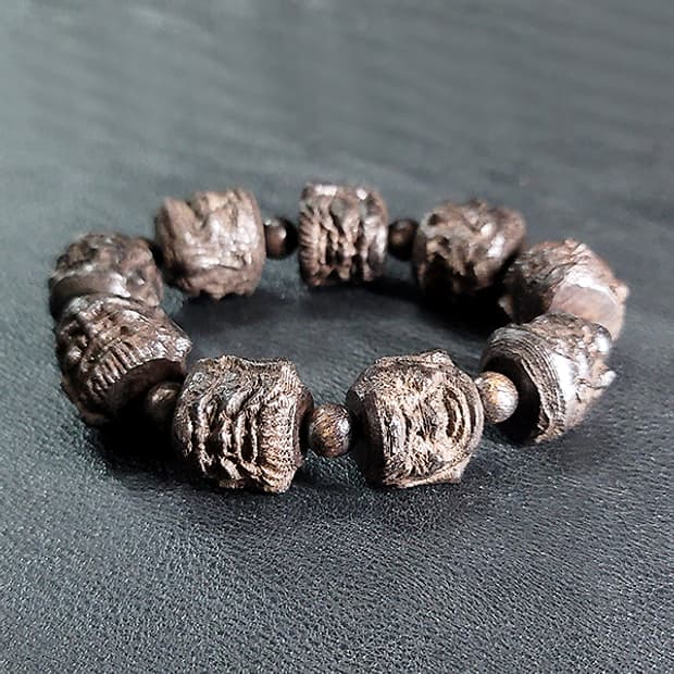 십팔나한 백단향 20mm 남자 소품 부처님 얼굴 불교 염주 팔찌