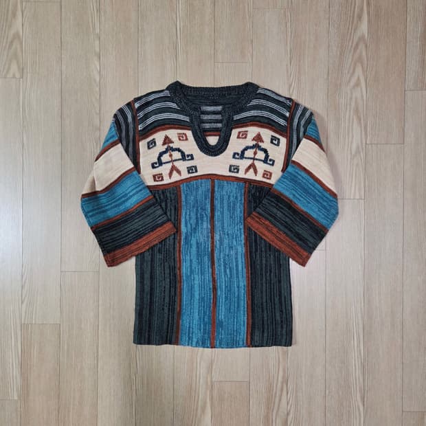 핸드 워크 배색 미드 슬리브 니트