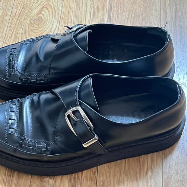 생로랑 싱글몽크 클리퍼 44사이즈 팝니다.