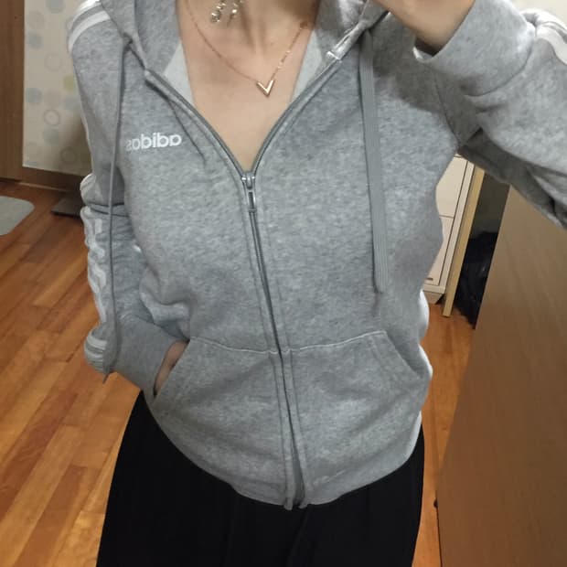 아디다스 에센셜 후드집업