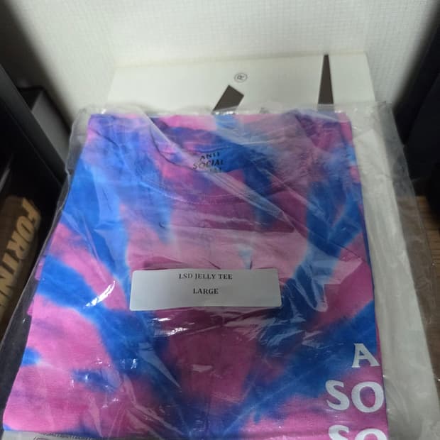 [L] 안티소셜클럽 ASSC LSD 티셔츠 핑크 퍼플