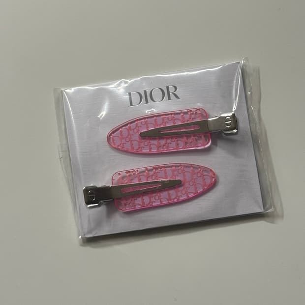 디올 뷰티 헤어클립