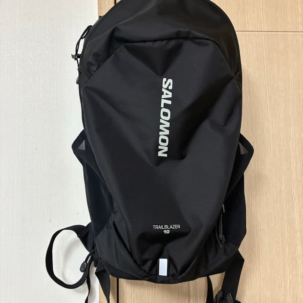 [free]살로몬 트레일블레이저 10 백팩 블랙