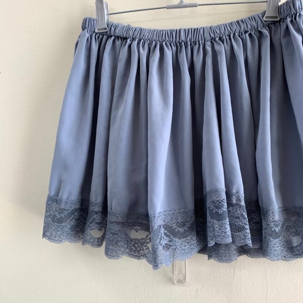 lace mini skirt