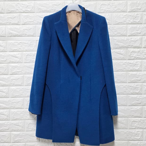 택포_ 한섬 SJSJ 파란색 앙고라혼방 코트 S